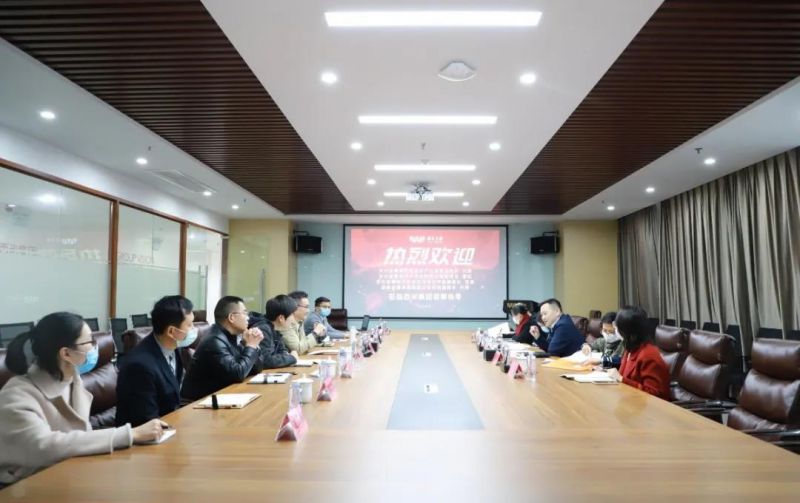 “长沙金霞经济开发区产业发展局局长刘斌一行莅临西米集团，助力企业共克时艰